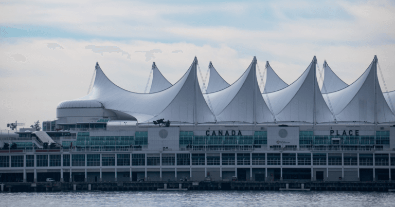 Immigrate to Canada with Express Entry