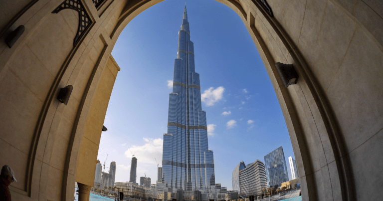 Dubai announced government positions with benefits